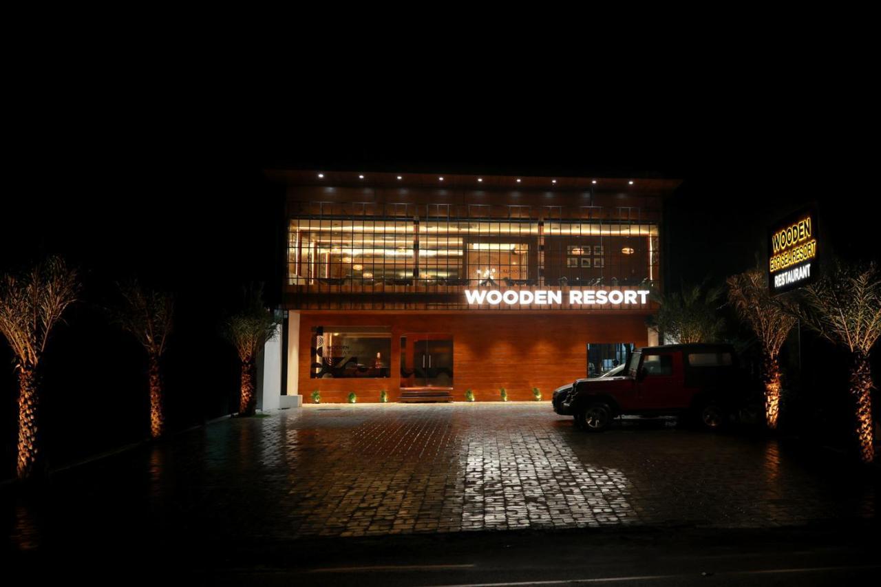 Wooden Ecr Sea Resort ポンディシェリ エクステリア 写真